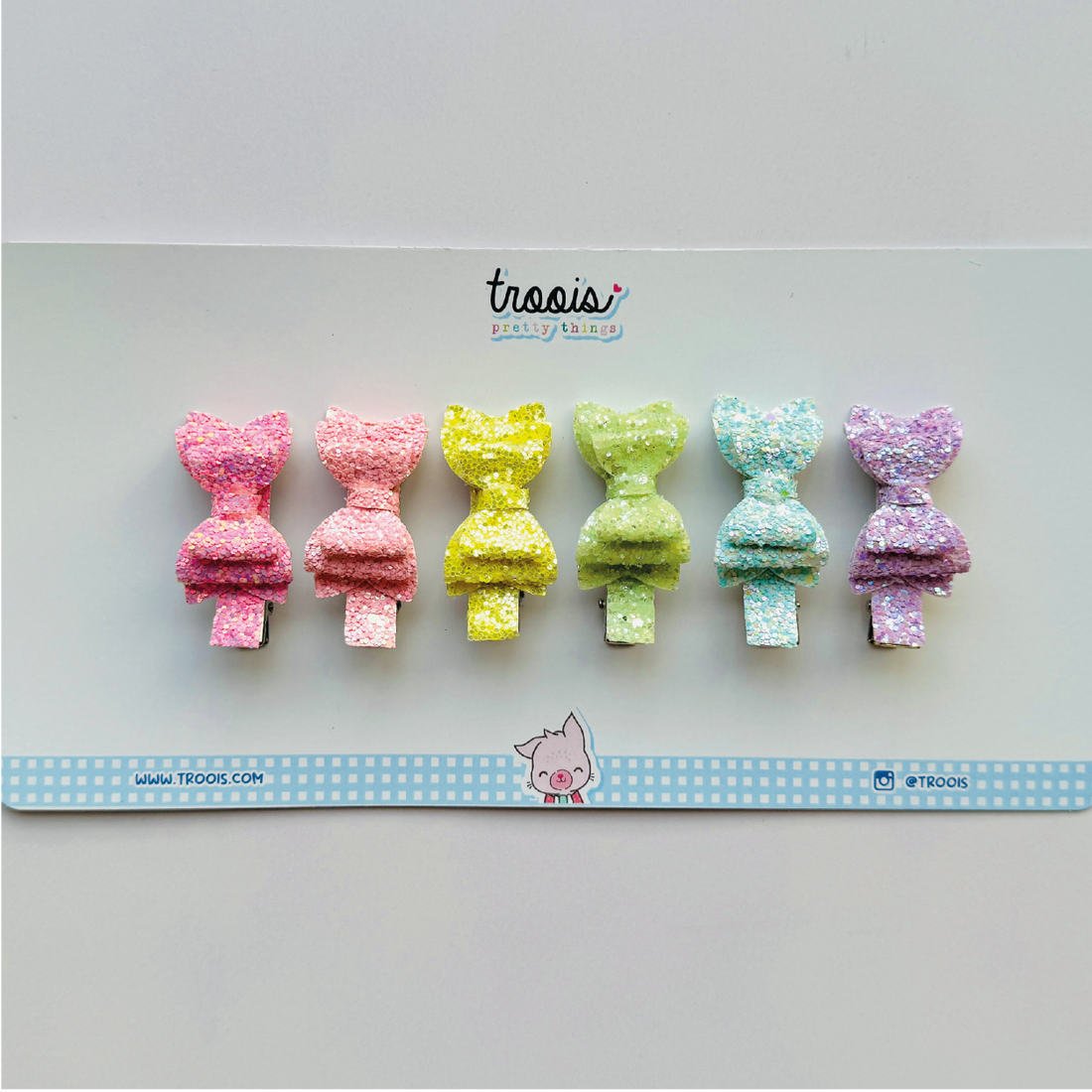 ESSENTIAL BOWS